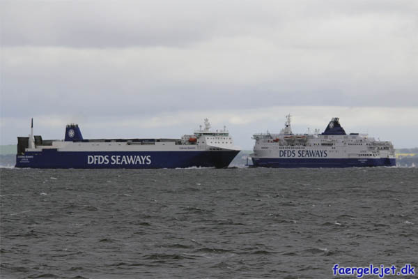 Corona Seaways og Calais Seaways
